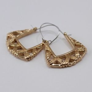 Vintage 1991 Gold Tone Geometric Hoop Earrings